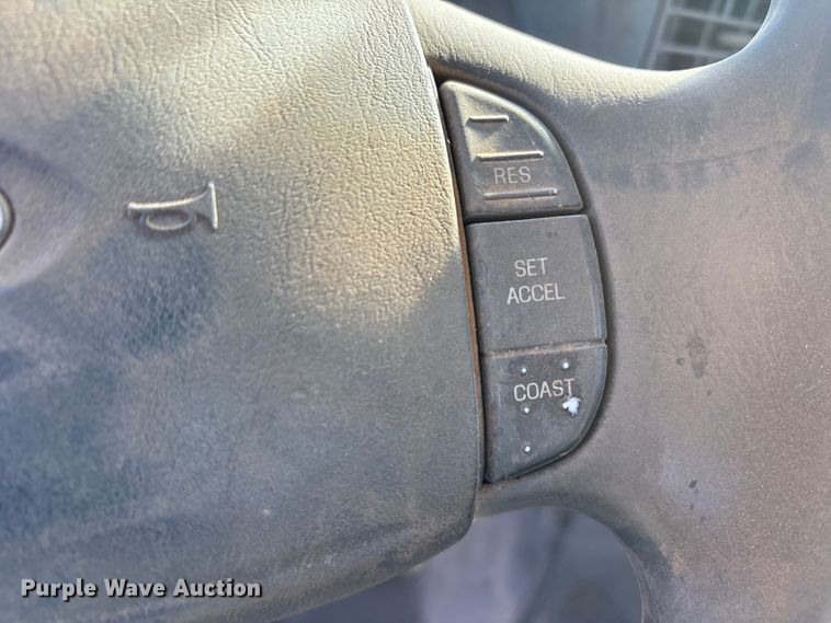 image for item EF6175 2004 Ford F250 Super Duty SuperCab pickup truck