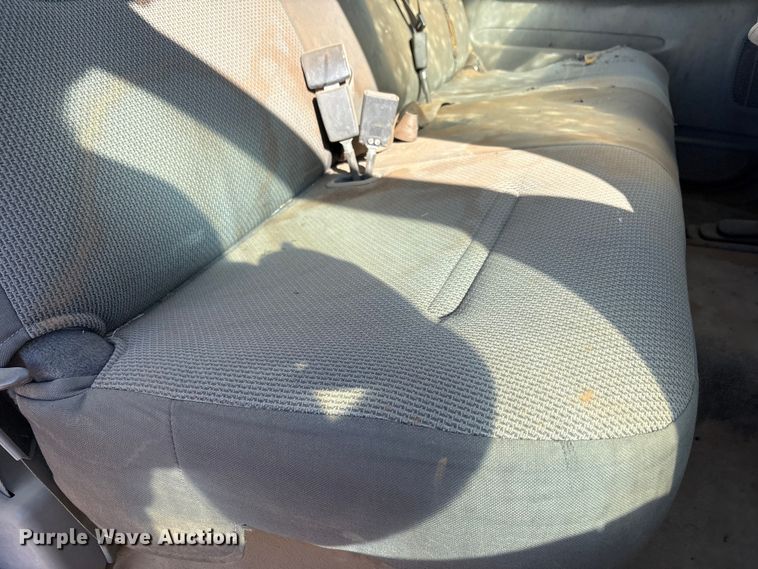 image for item EF6175 2004 Ford F250 Super Duty SuperCab pickup truck