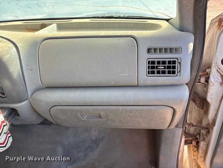 image for item EF6175 2004 Ford F250 Super Duty SuperCab pickup truck