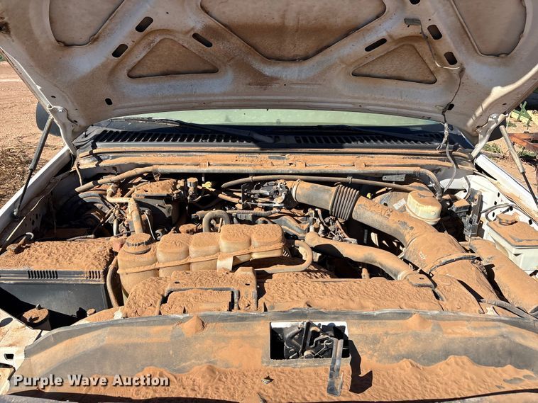 image for item EF6175 2004 Ford F250 Super Duty SuperCab pickup truck