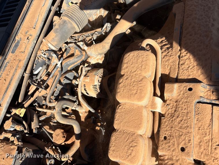 image for item EF6175 2004 Ford F250 Super Duty SuperCab pickup truck