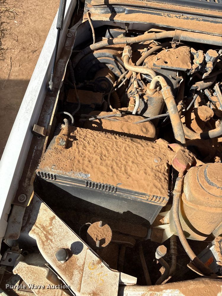 image for item EF6175 2004 Ford F250 Super Duty SuperCab pickup truck