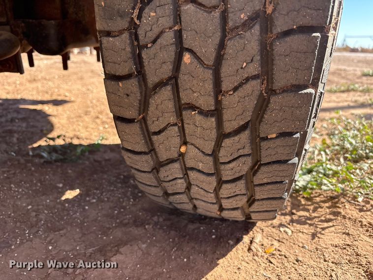 image for item EF6175 2004 Ford F250 Super Duty SuperCab pickup truck