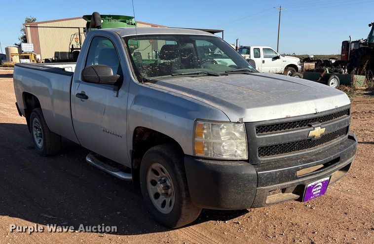 image for item EF6176 2010 Chevrolet Silverado 1500 pickup truck