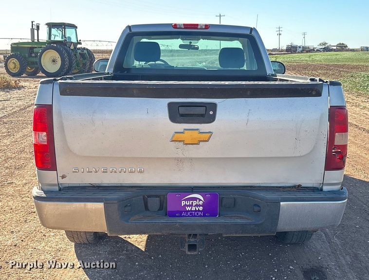 image for item EF6176 2010 Chevrolet Silverado 1500 pickup truck