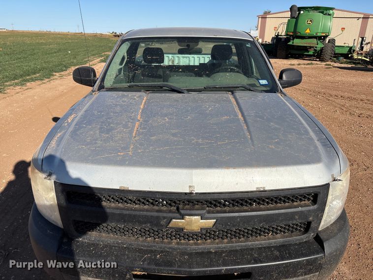 image for item EF6176 2010 Chevrolet Silverado 1500 pickup truck