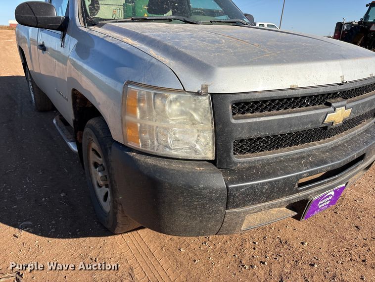 image for item EF6176 2010 Chevrolet Silverado 1500 pickup truck