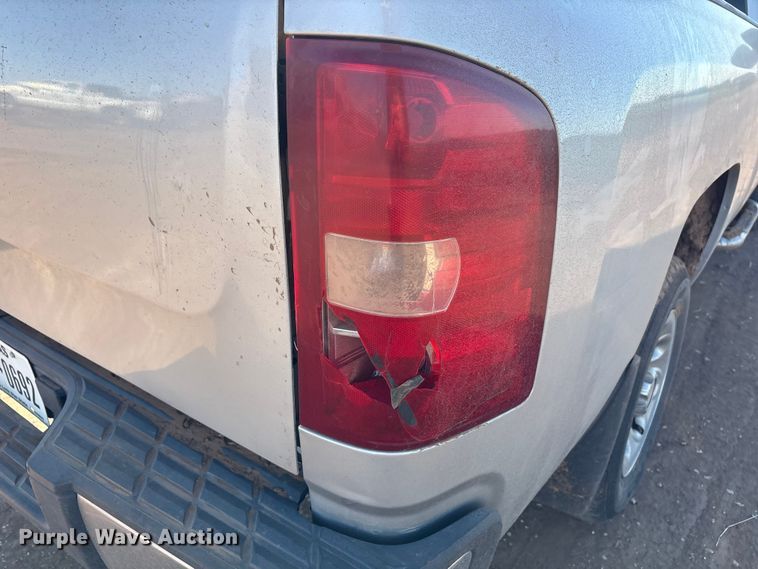 image for item EF6176 2010 Chevrolet Silverado 1500 pickup truck