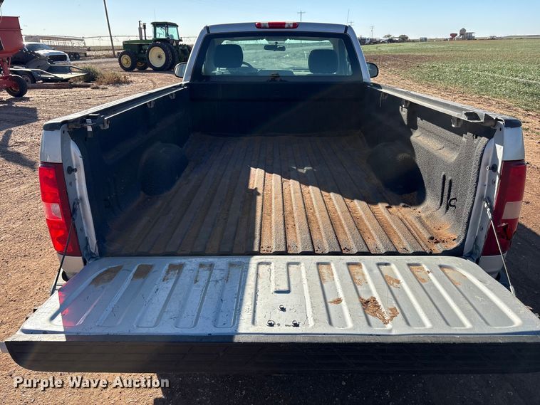 image for item EF6176 2010 Chevrolet Silverado 1500 pickup truck