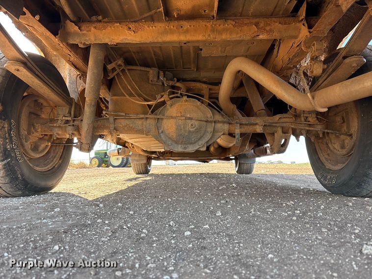 image for item EF6176 2010 Chevrolet Silverado 1500 pickup truck