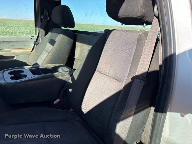 image for item EF6176 2010 Chevrolet Silverado 1500 pickup truck