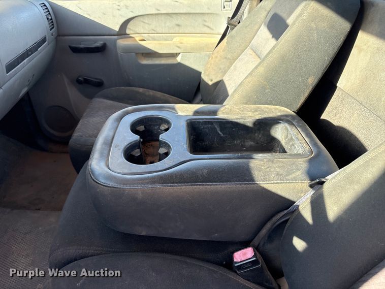 image for item EF6176 2010 Chevrolet Silverado 1500 pickup truck