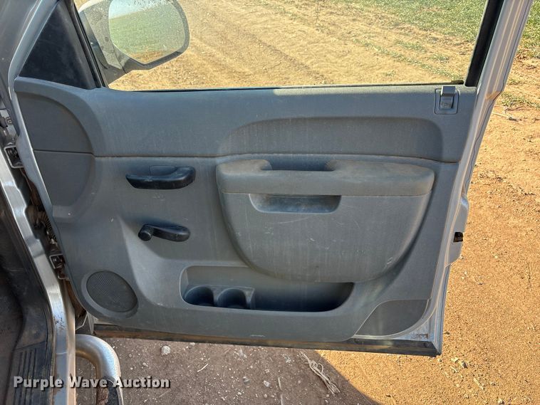 image for item EF6176 2010 Chevrolet Silverado 1500 pickup truck