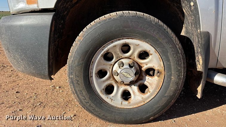 image for item EF6176 2010 Chevrolet Silverado 1500 pickup truck