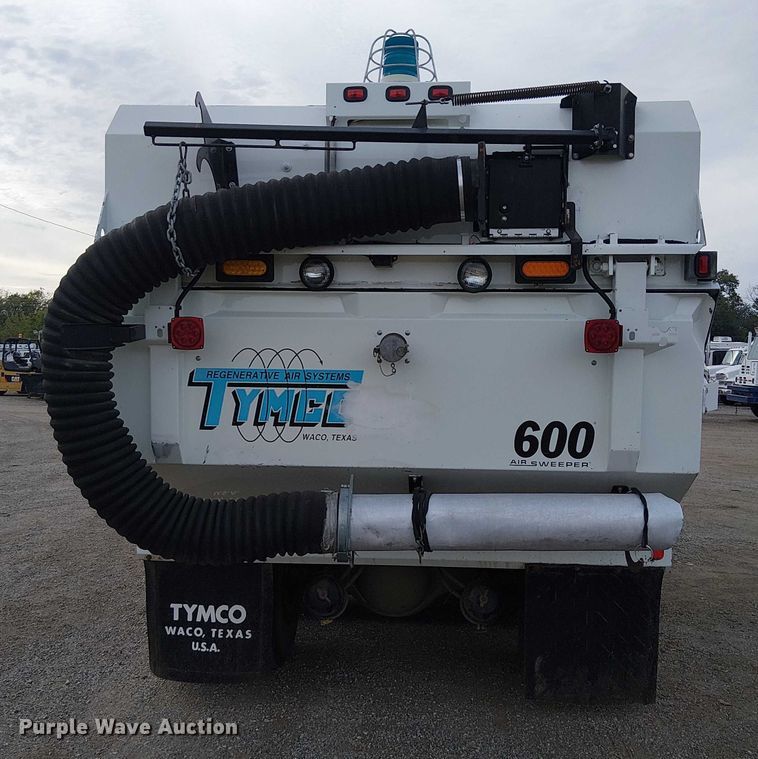 image for item EG1684 2013 International  4300M7 street sweeper truck