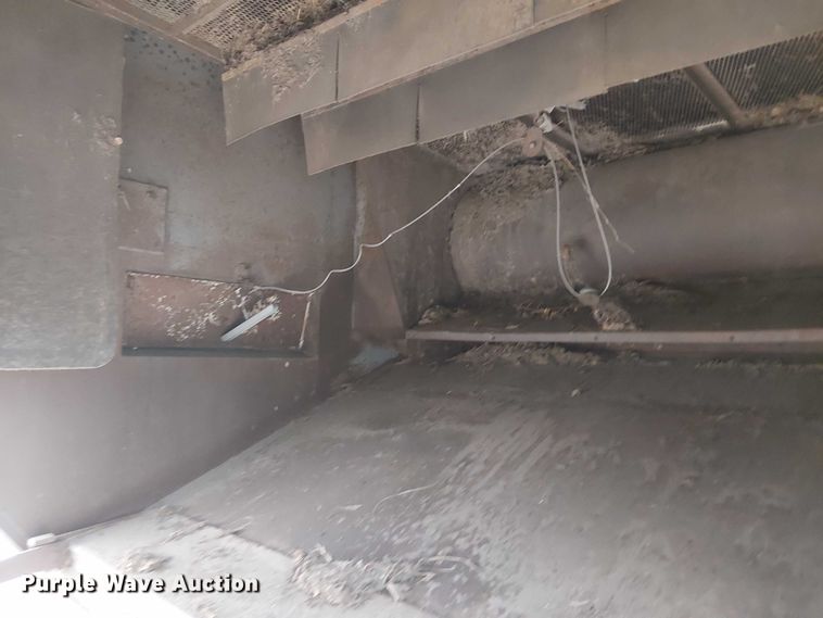 image for item EG1684 2013 International  4300M7 street sweeper truck