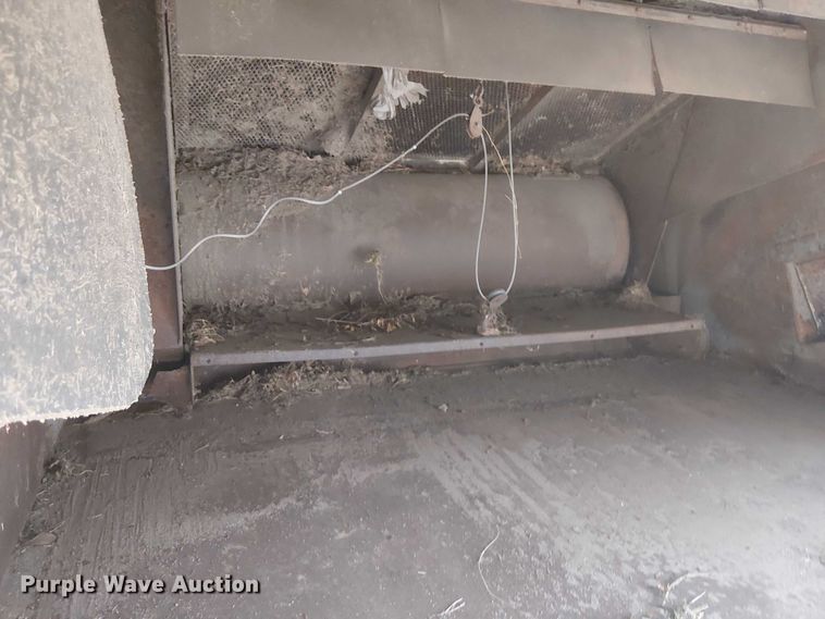 image for item EG1684 2013 International  4300M7 street sweeper truck