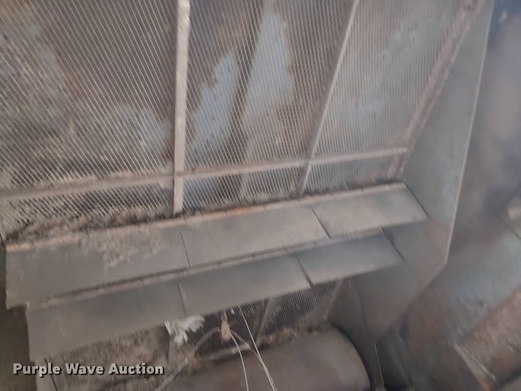 image for item EG1684 2013 International  4300M7 street sweeper truck