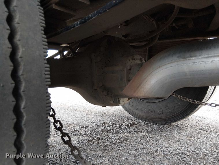 image for item EG1684 2013 International  4300M7 street sweeper truck