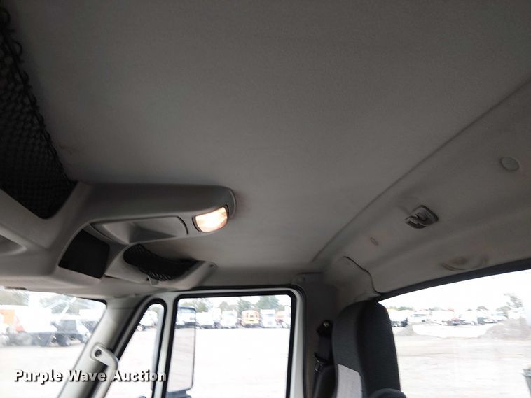 image for item EG1684 2013 International  4300M7 street sweeper truck