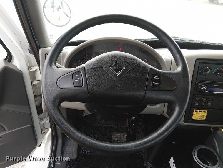 image for item EG1684 2013 International  4300M7 street sweeper truck