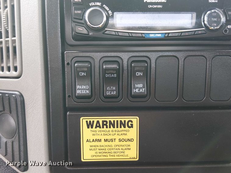 image for item EG1684 2013 International  4300M7 street sweeper truck