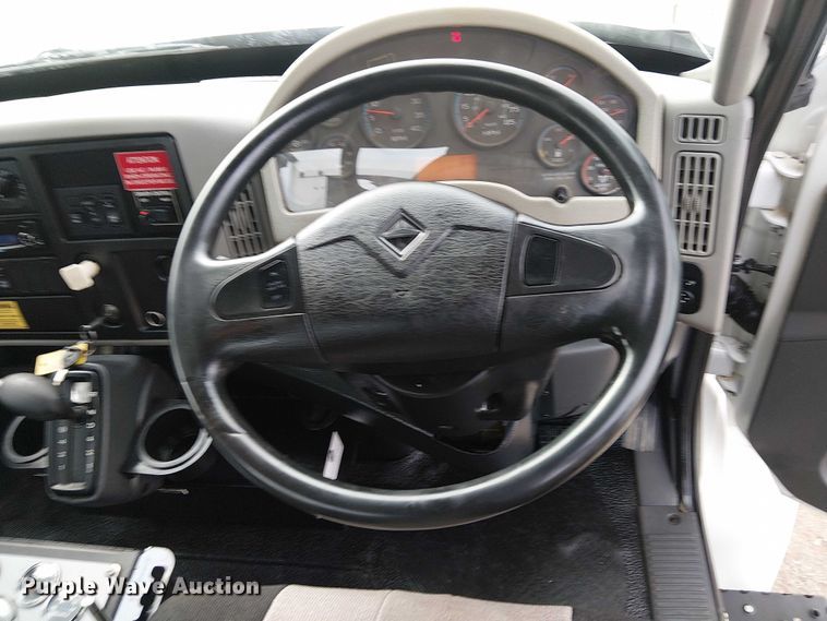 image for item EG1684 2013 International  4300M7 street sweeper truck