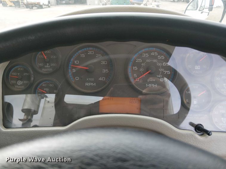 image for item EG1684 2013 International  4300M7 street sweeper truck