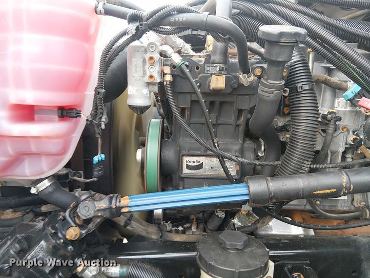 image for item EG1684 2013 International  4300M7 street sweeper truck