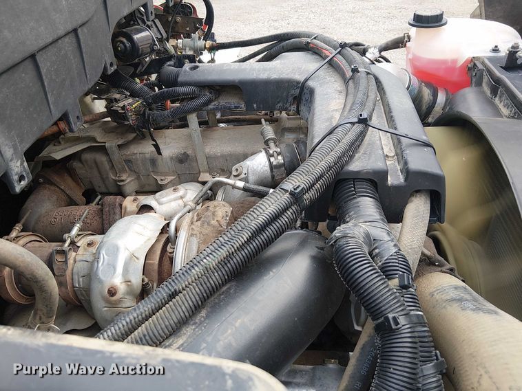 image for item EG1684 2013 International  4300M7 street sweeper truck