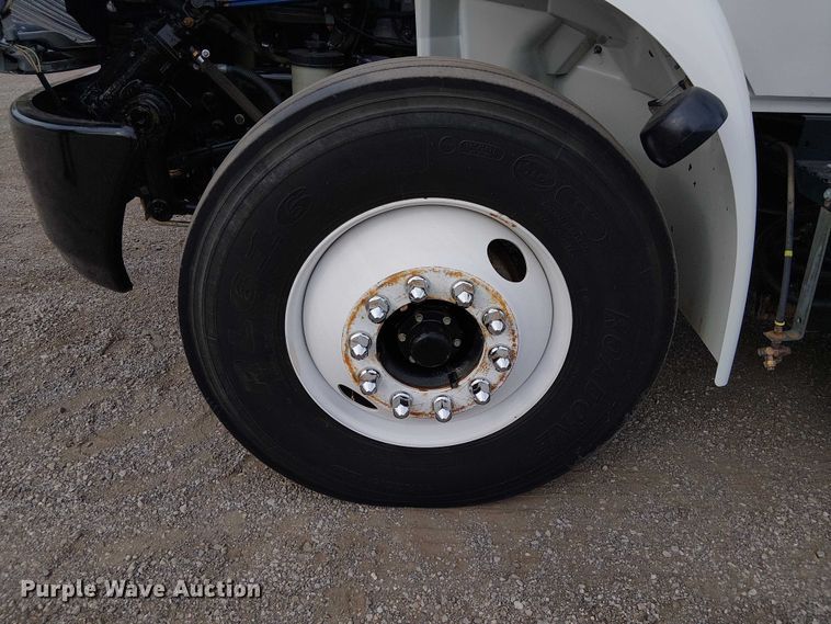 image for item EG1684 2013 International  4300M7 street sweeper truck