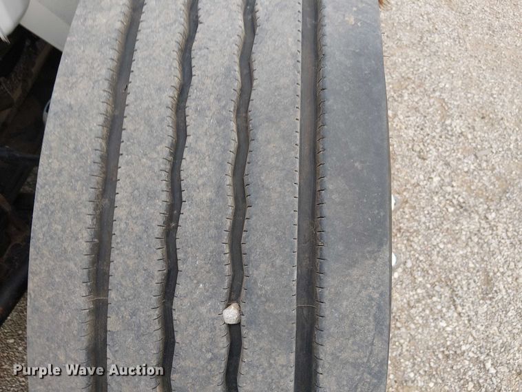 image for item EG1684 2013 International  4300M7 street sweeper truck