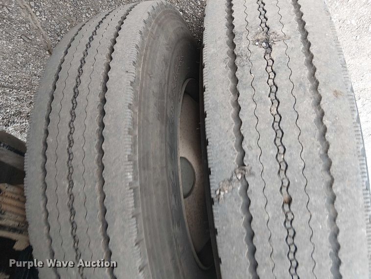 image for item EG1684 2013 International  4300M7 street sweeper truck