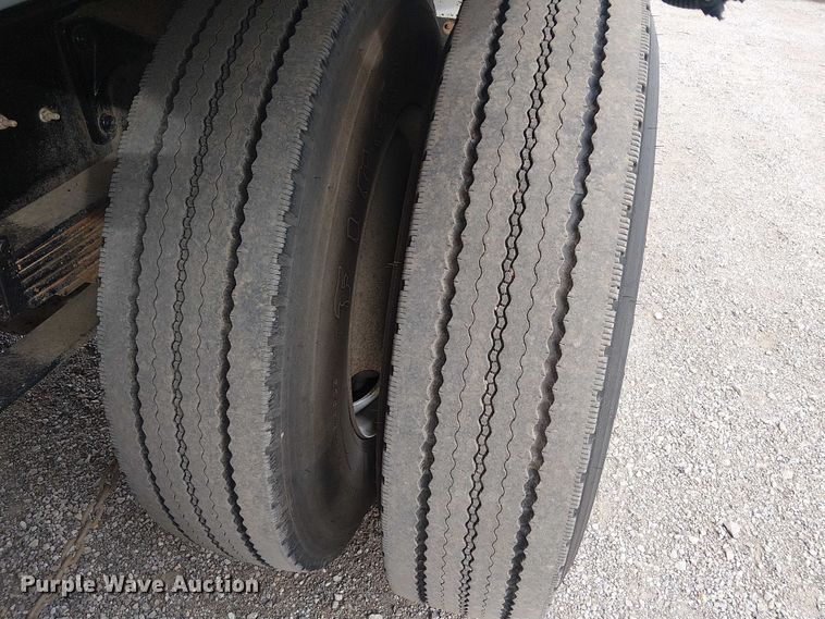 image for item EG1684 2013 International  4300M7 street sweeper truck