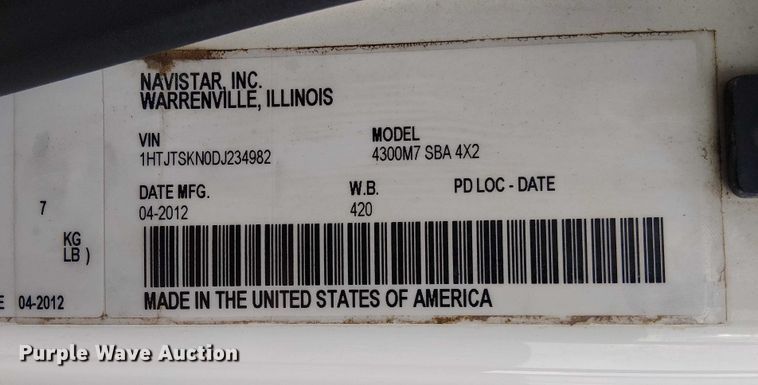 image for item EG1684 2013 International  4300M7 street sweeper truck