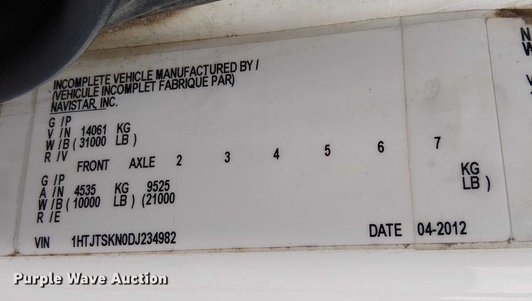 image for item EG1684 2013 International  4300M7 street sweeper truck