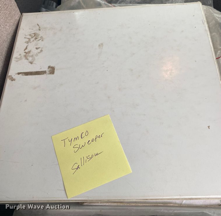 image for item EG1684 2013 International  4300M7 street sweeper truck