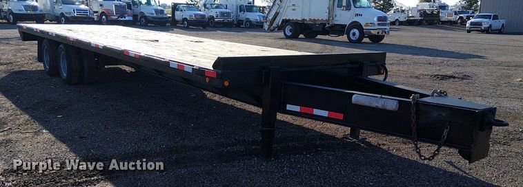image for item EG1691 2004 May Trailer Mfg. LLC flatbed trailer