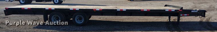 image for item EG1691 2004 May Trailer Mfg. LLC flatbed trailer