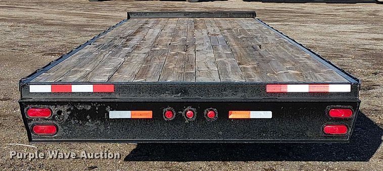 image for item EG1691 2004 May Trailer Mfg. LLC flatbed trailer