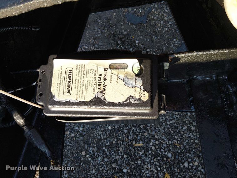 image for item EG1691 2004 May Trailer Mfg. LLC flatbed trailer