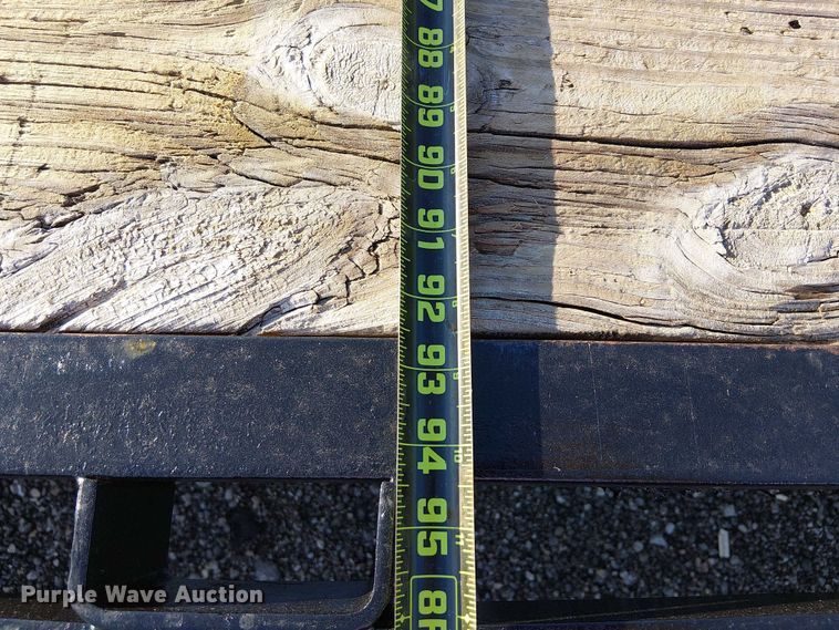 image for item EG1691 2004 May Trailer Mfg. LLC flatbed trailer