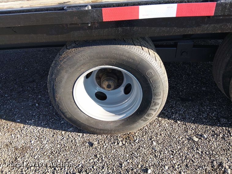 image for item EG1691 2004 May Trailer Mfg. LLC flatbed trailer