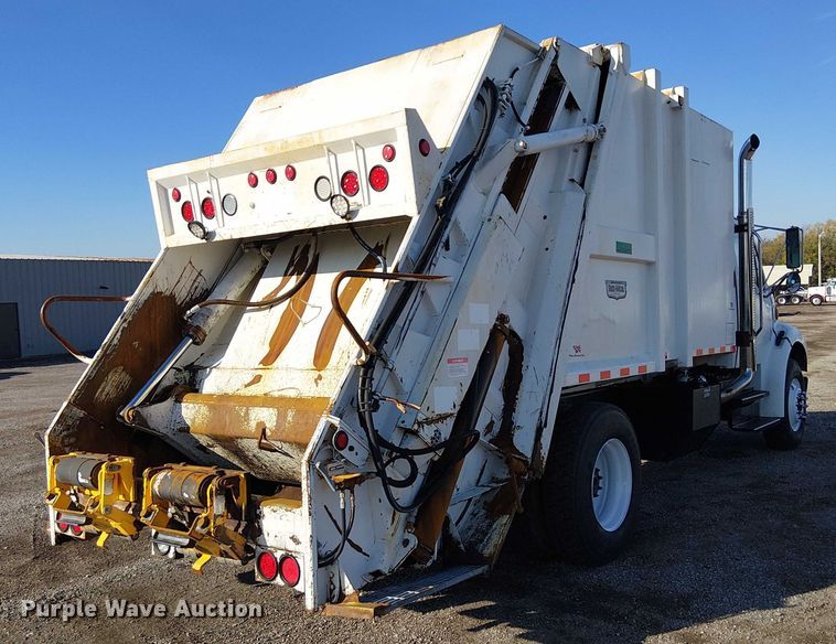 image for item EG1692 2005 Sterling  Acterra refuse truck