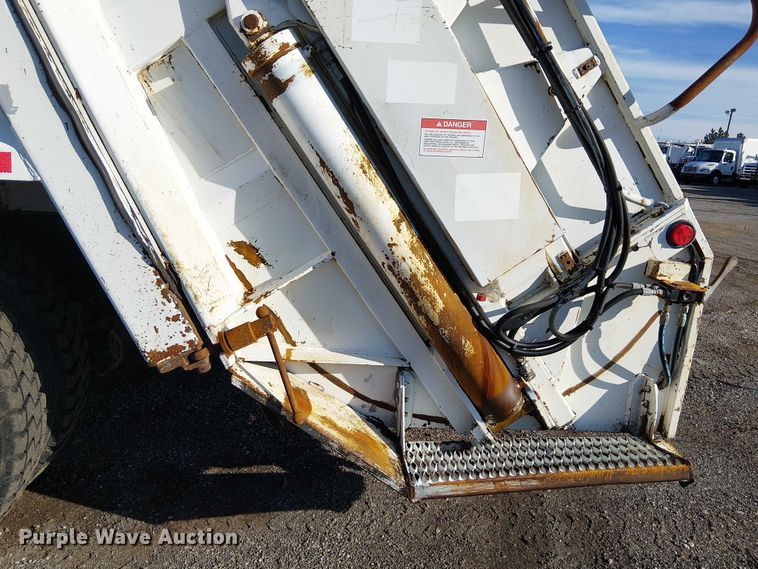 image for item EG1692 2005 Sterling  Acterra refuse truck