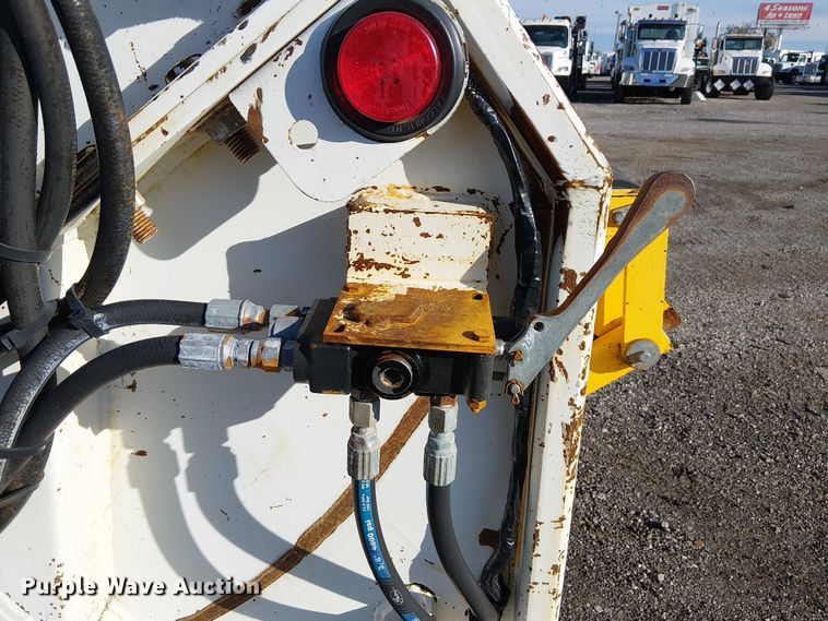 image for item EG1692 2005 Sterling  Acterra refuse truck