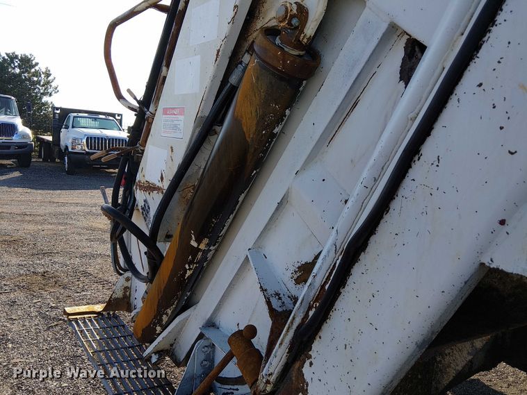 image for item EG1692 2005 Sterling  Acterra refuse truck