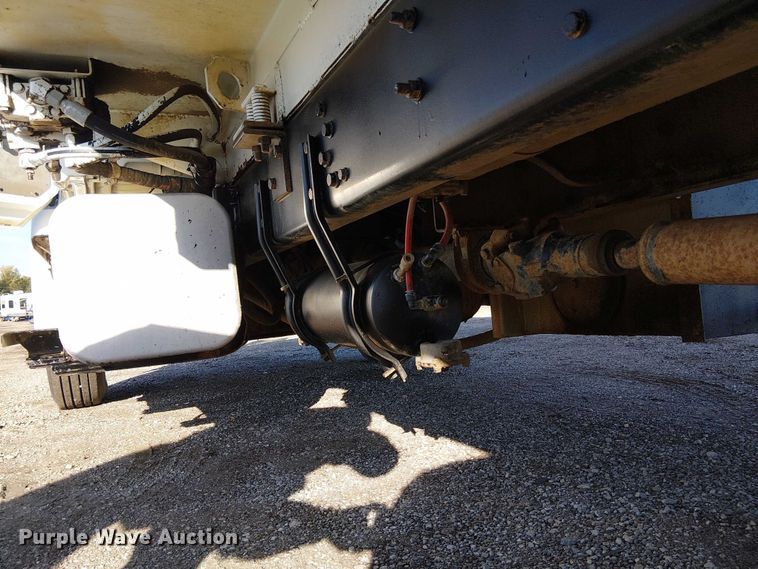 image for item EG1692 2005 Sterling  Acterra refuse truck