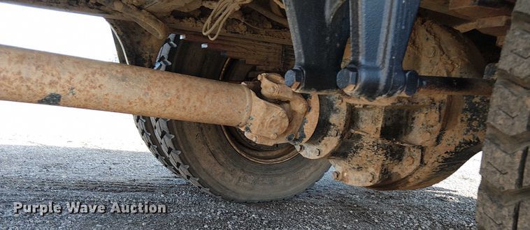 image for item EG1692 2005 Sterling  Acterra refuse truck