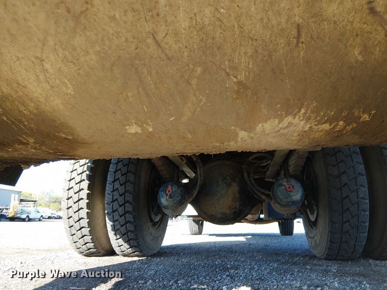 image for item EG1692 2005 Sterling  Acterra refuse truck